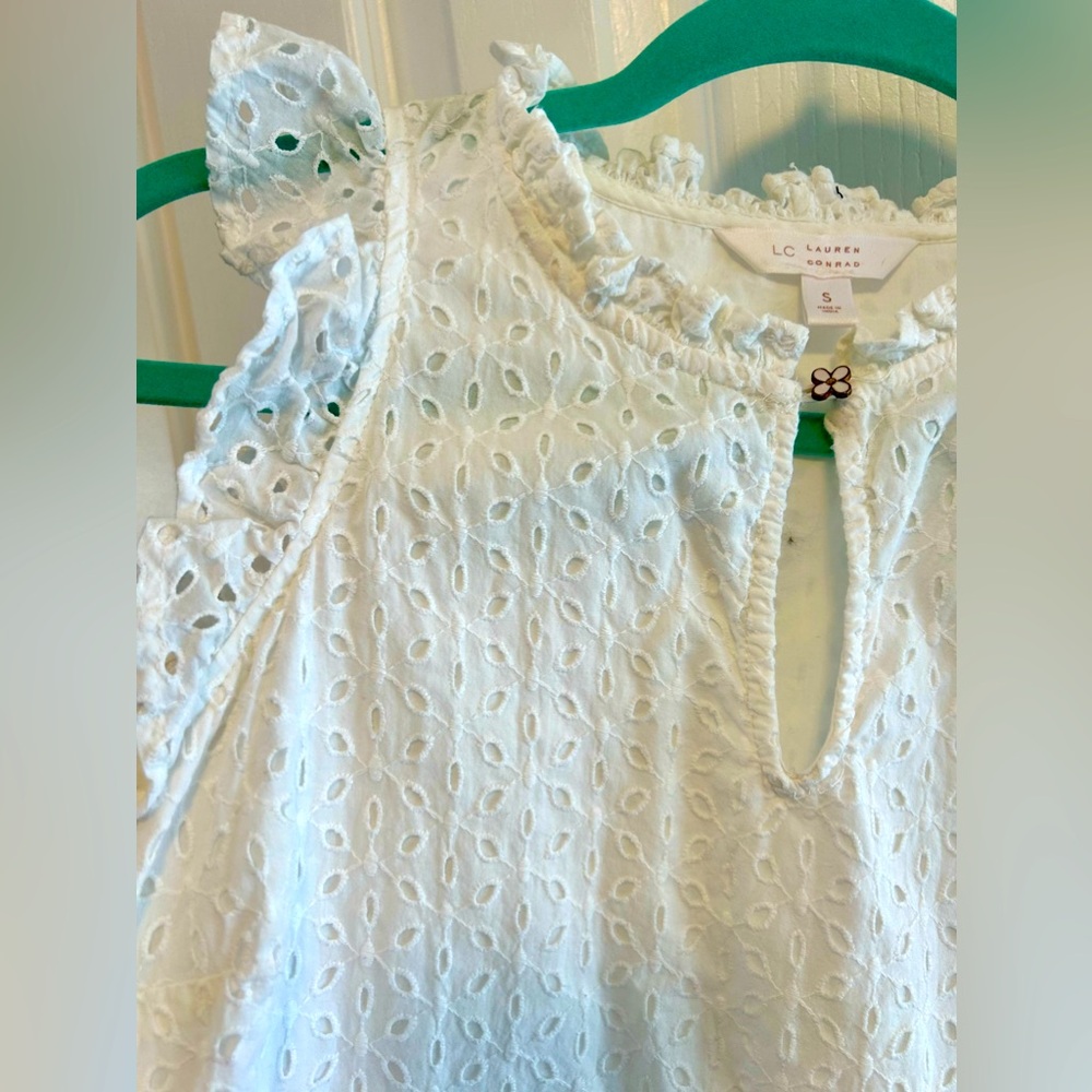 LC Lauren Conrad White Eyelet Top - Picture 2 of 4
